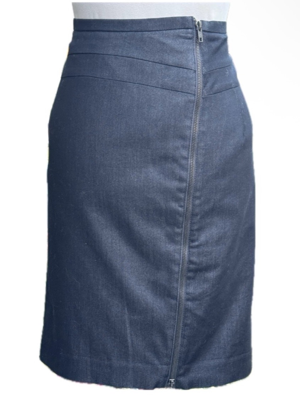 Worthington Lightweight Denim Pencil Skirt with Front Zip Detail Size 8